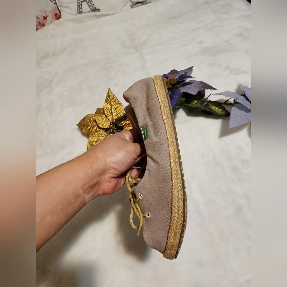 Sanuk shoes for women size 7